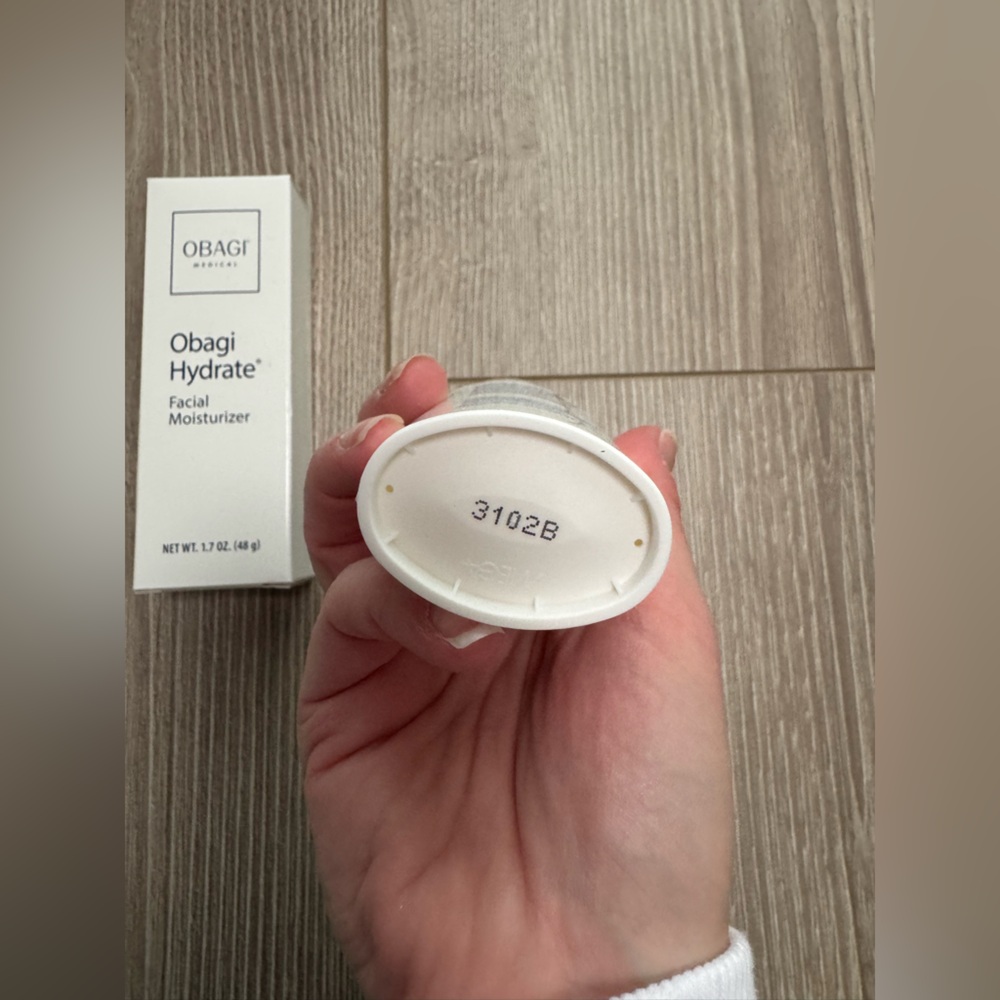 Obagi Hydrate Moisturizer Skincare clean beauty glass skin kbeauty tiktok soft - Picture 2 of 3